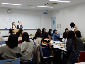 １年生による発表の様子